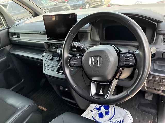HONDA STEP WAGON 2023