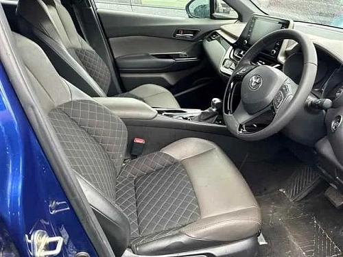 TOYOTA C-HR 2023