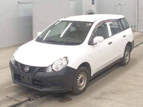 NISSAN AD 2021